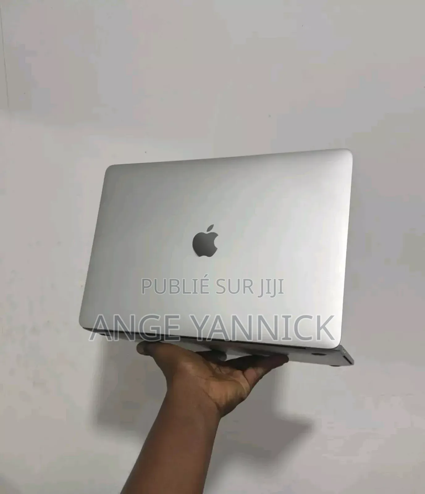 New Apple MacBook Pro 2020 16GB Intel Core I7 SSD 512GB
