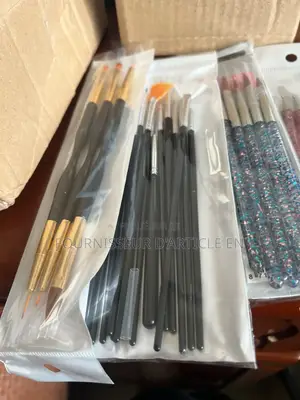 20pinceaux Pour Dessin Sur Ongles , Prix en Gros À Partir De 50 Pièces