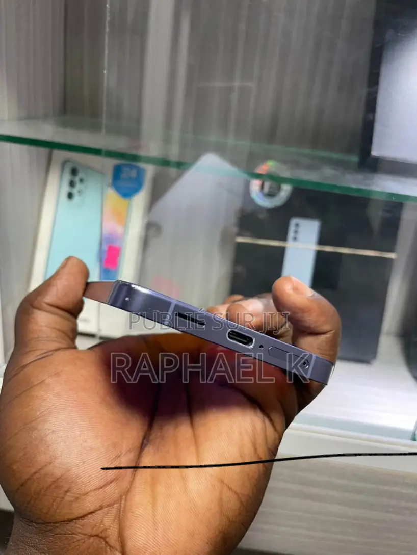 Neuf Samsung Galaxy S24 Plus 256 GB Violet