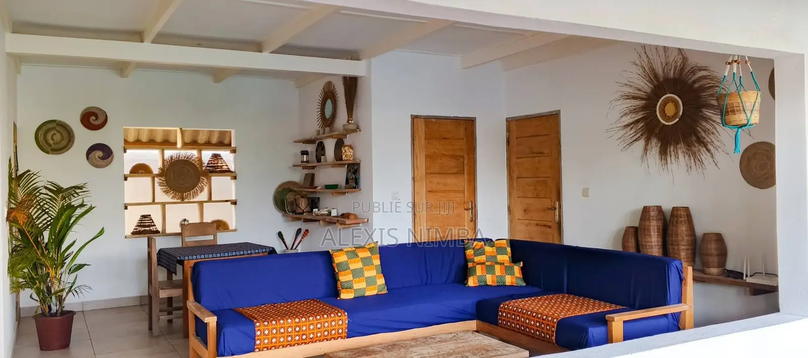 Furnished 6chbre Villa dans Particulier, Adiaké à Vendre