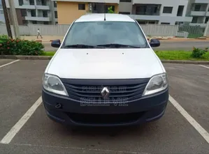 Renault Logan 2015 Blanc