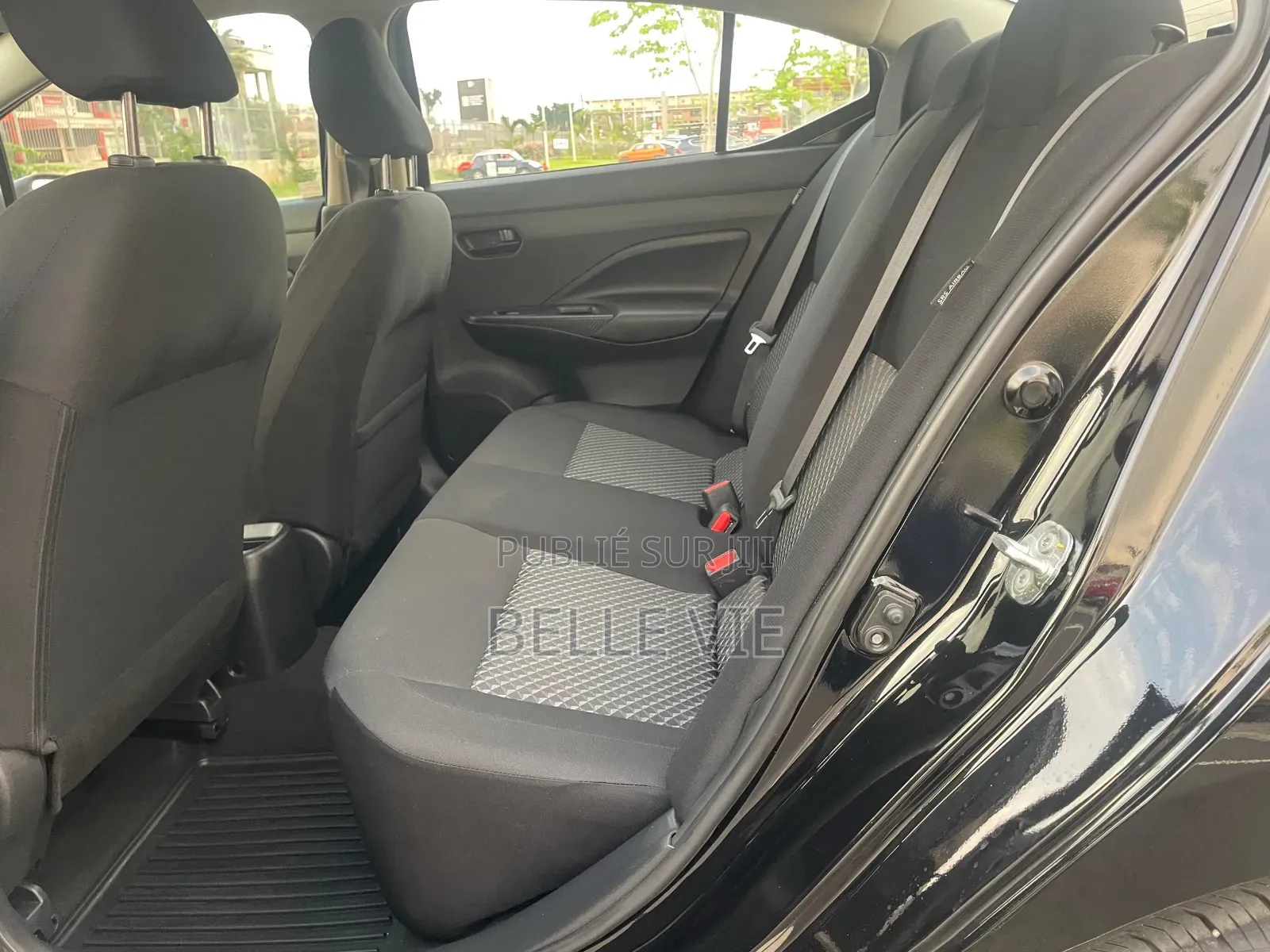 Nissan Versa 2022 Black