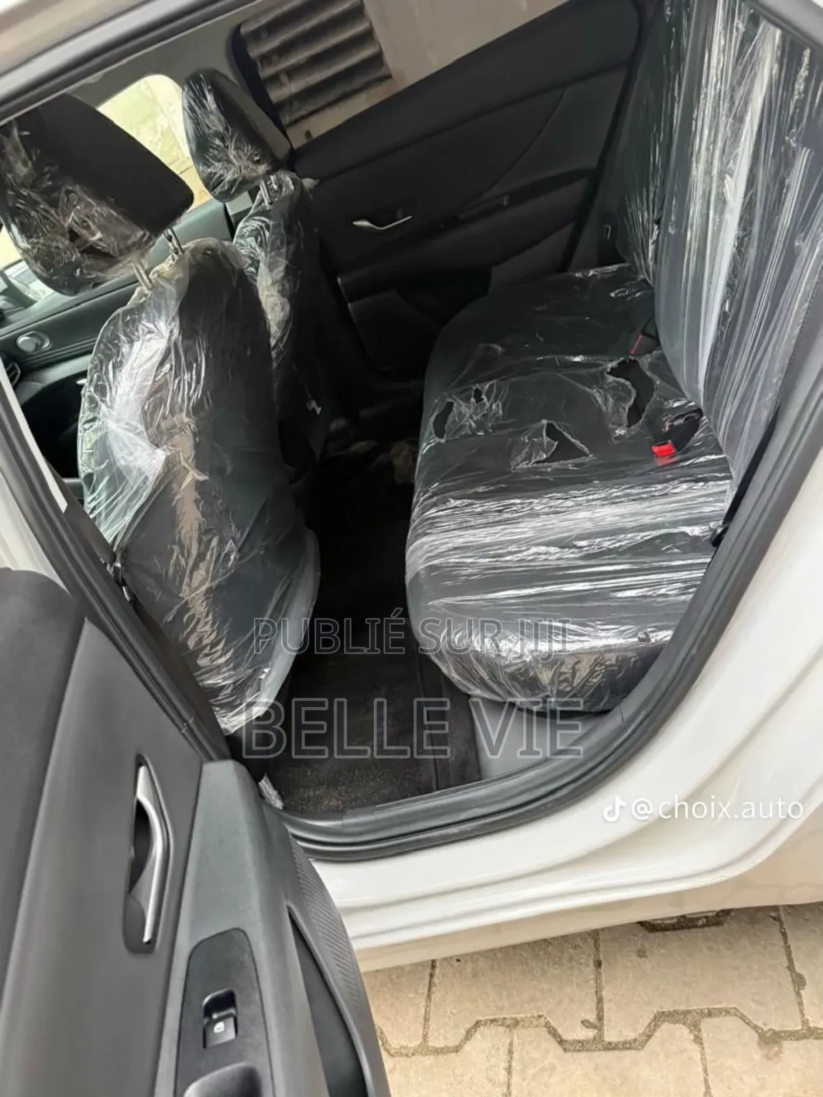 Hyundai Elantra 2022 Beige