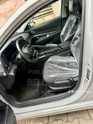 Hyundai Elantra 2022 Beige