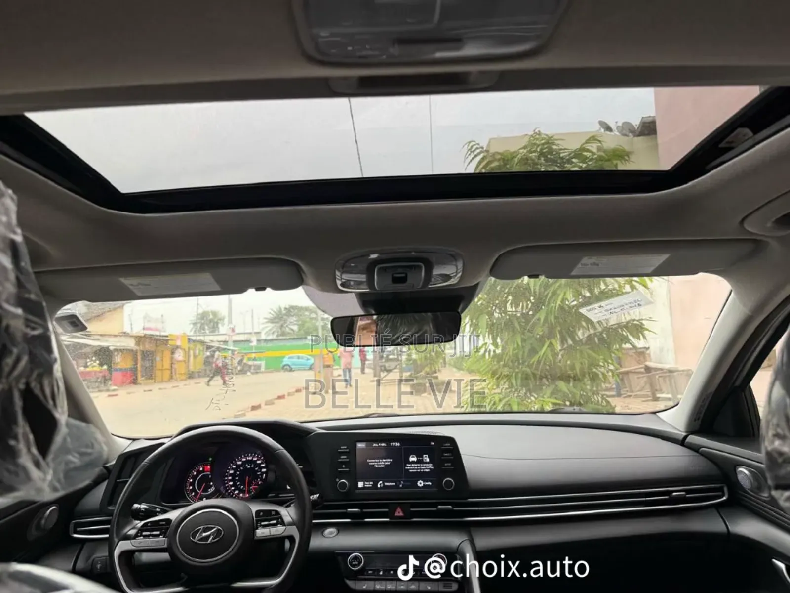 Hyundai Elantra 2022 Beige