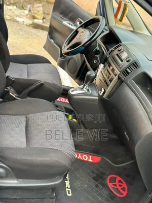 Toyota Verso 2009 Bleu