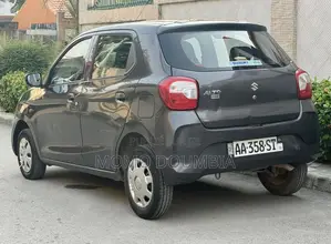Suzuki Alto 2025 Gris