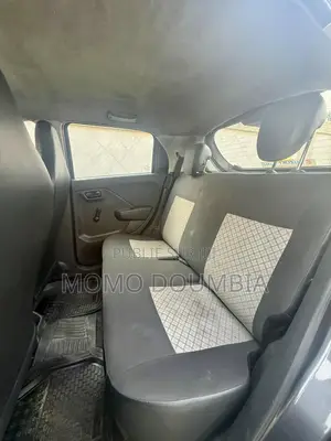 Suzuki Alto 2025 Gris