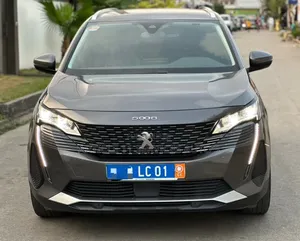 Peugeot 5008 2022 Gris
