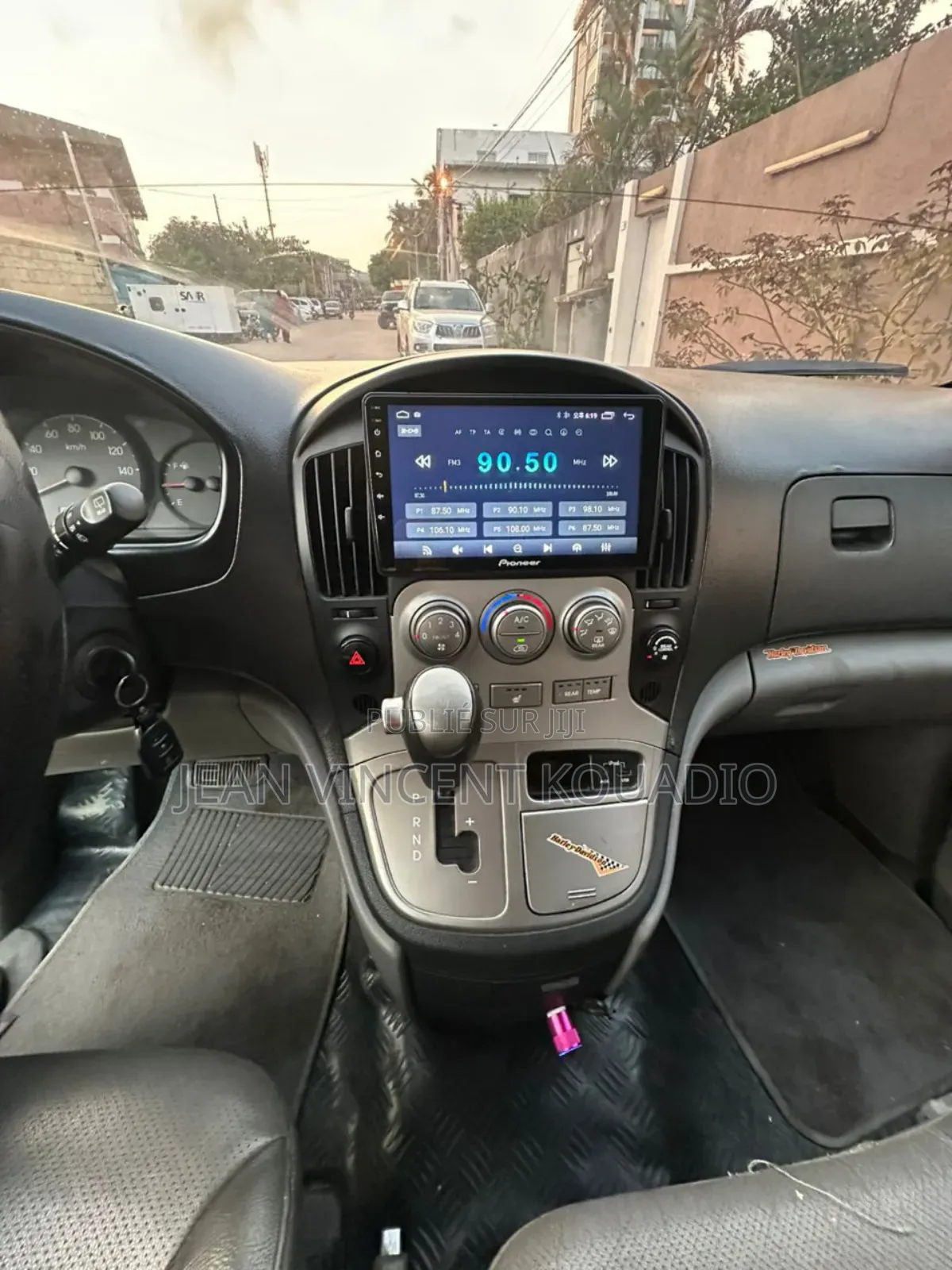 Hyundai Starex 2015 Black