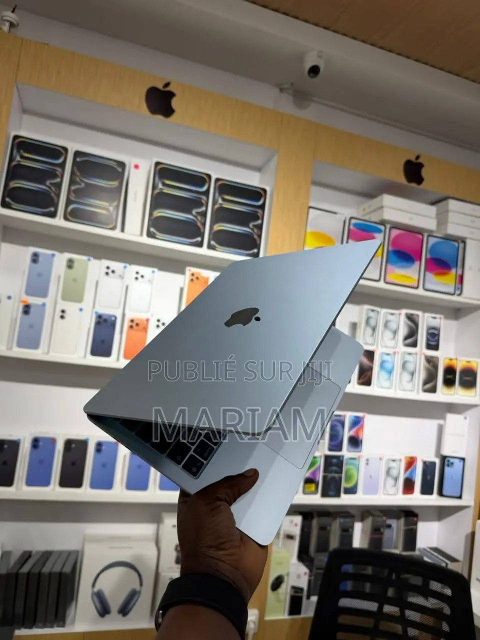 New Apple MacBook Air 2025 M4 13-Inch 16GB Apple M4 SSD 256GB