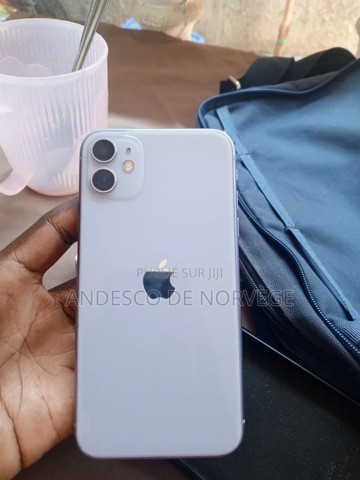 Apple iPhone 11 64 GB Violet