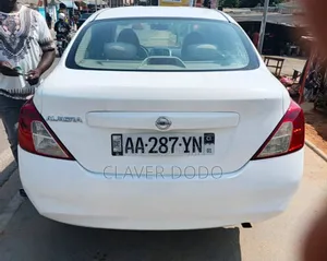 Nissan Almera 2015 Blanc