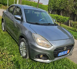 Suzuki Dzire 2023 Gris
