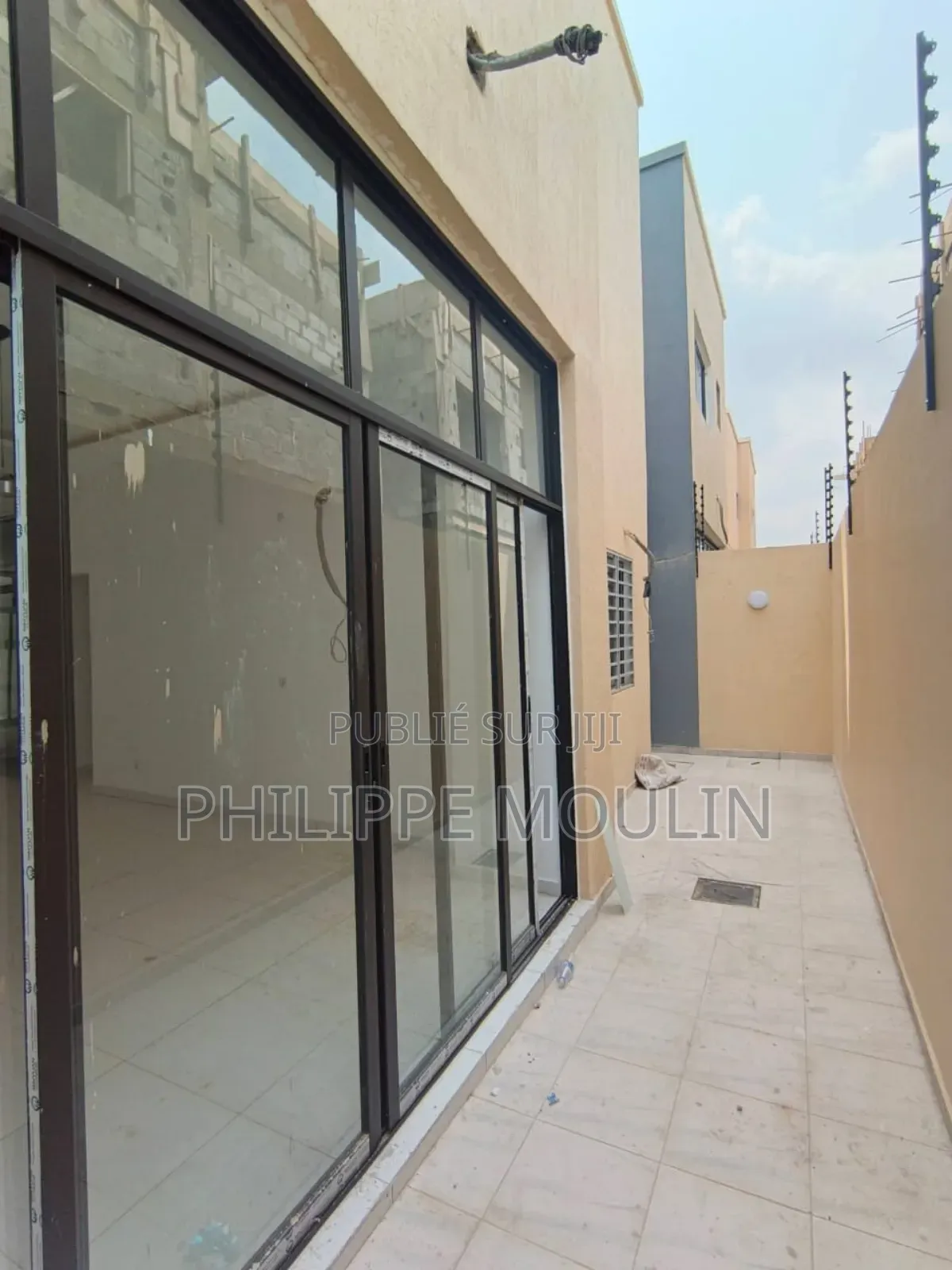 5chbre Villa dans Elite Immobilier, Cocody à Vendre