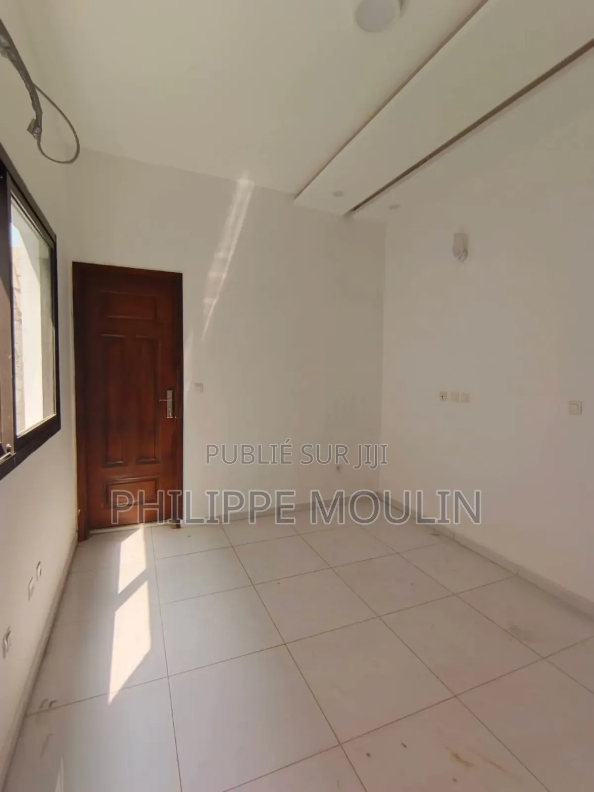 5chbre Villa dans Elite Immobilier, Cocody à Vendre