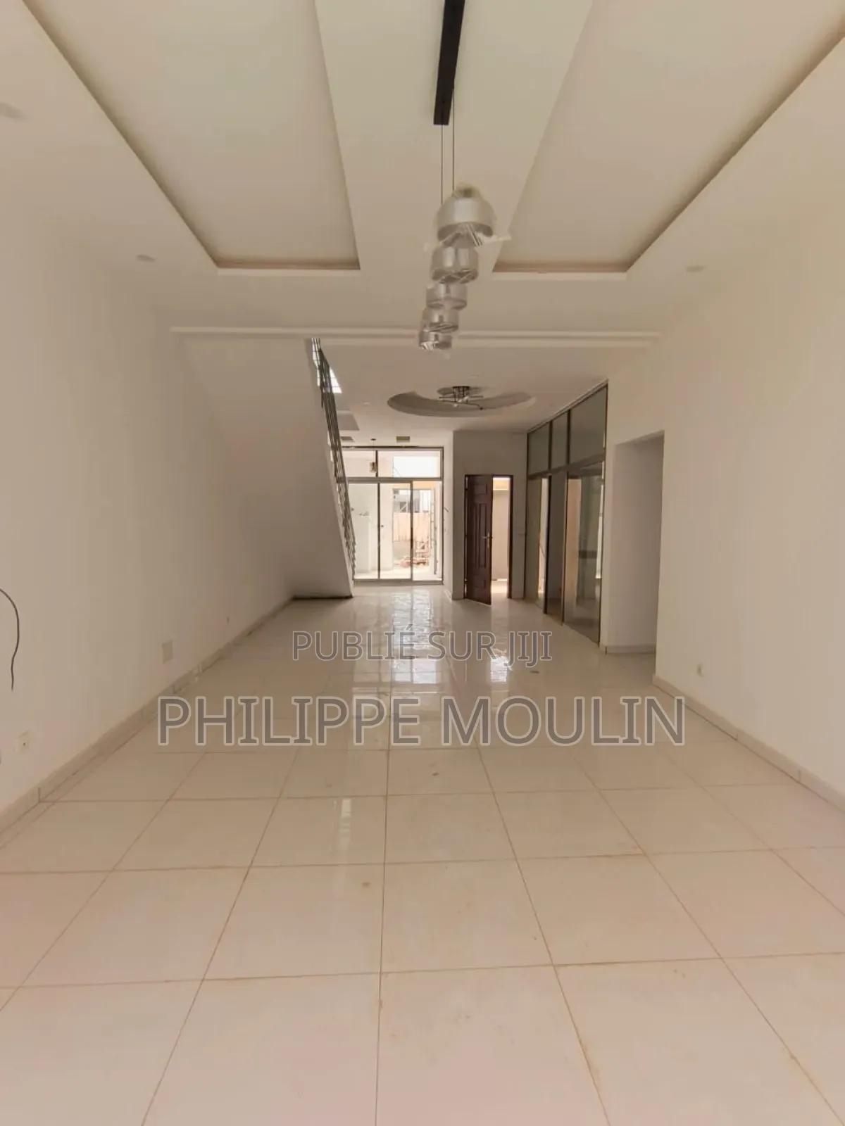 5chbre Villa dans Elite Immobilier, Cocody à Vendre