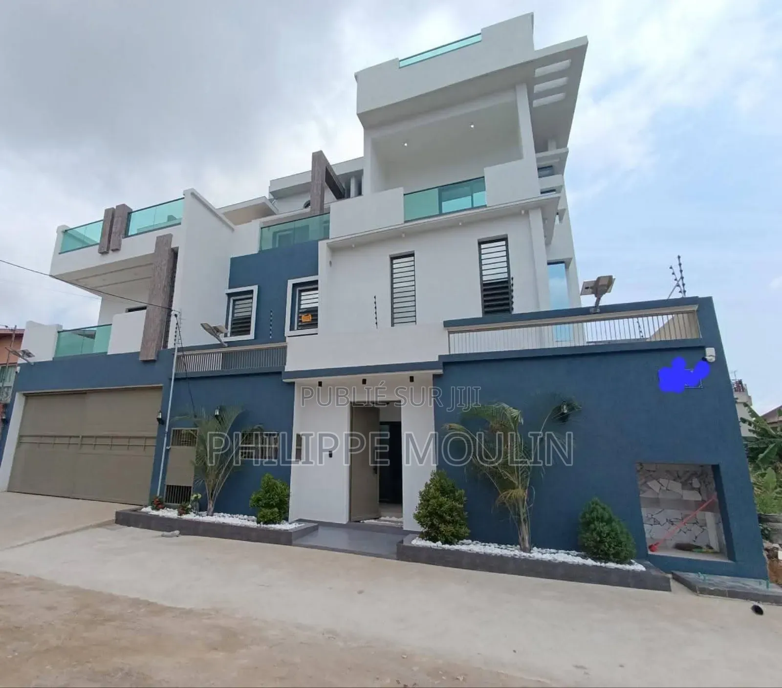 Furnished 14chbre Duplex dans Elite Immobilier, Cocody à Vendre