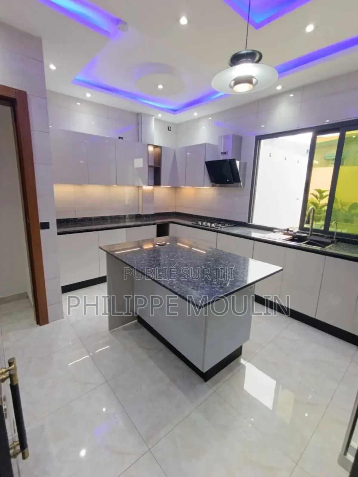 Furnished 14chbre Duplex dans Elite Immobilier, Cocody à Vendre