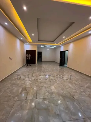 Donald Staffeur Professionnel D'abidjan