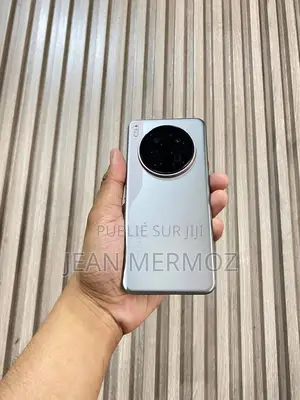 New Tecno Camon 40 Premier 256 GB Doré