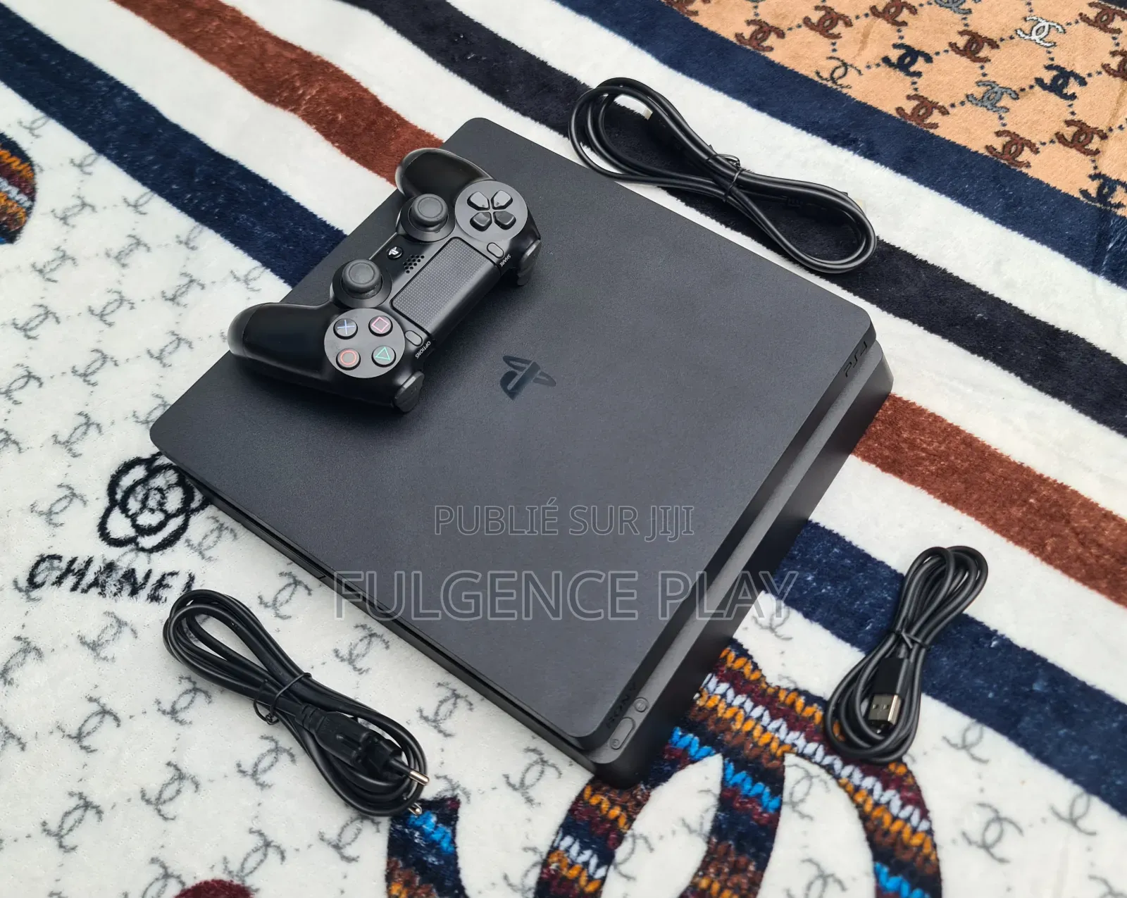 Ps4 Slim Non Craquée, Vendu Avec Un Cd De Ton Choix Garantie De 3 Mois