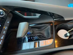 Hyundai Elantra 2022 Gris