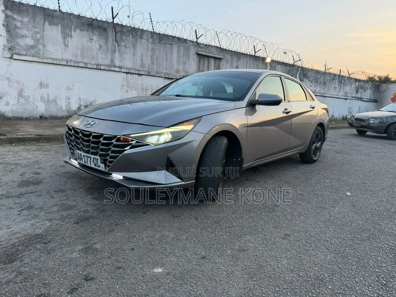 Hyundai Elantra 2022 Gris