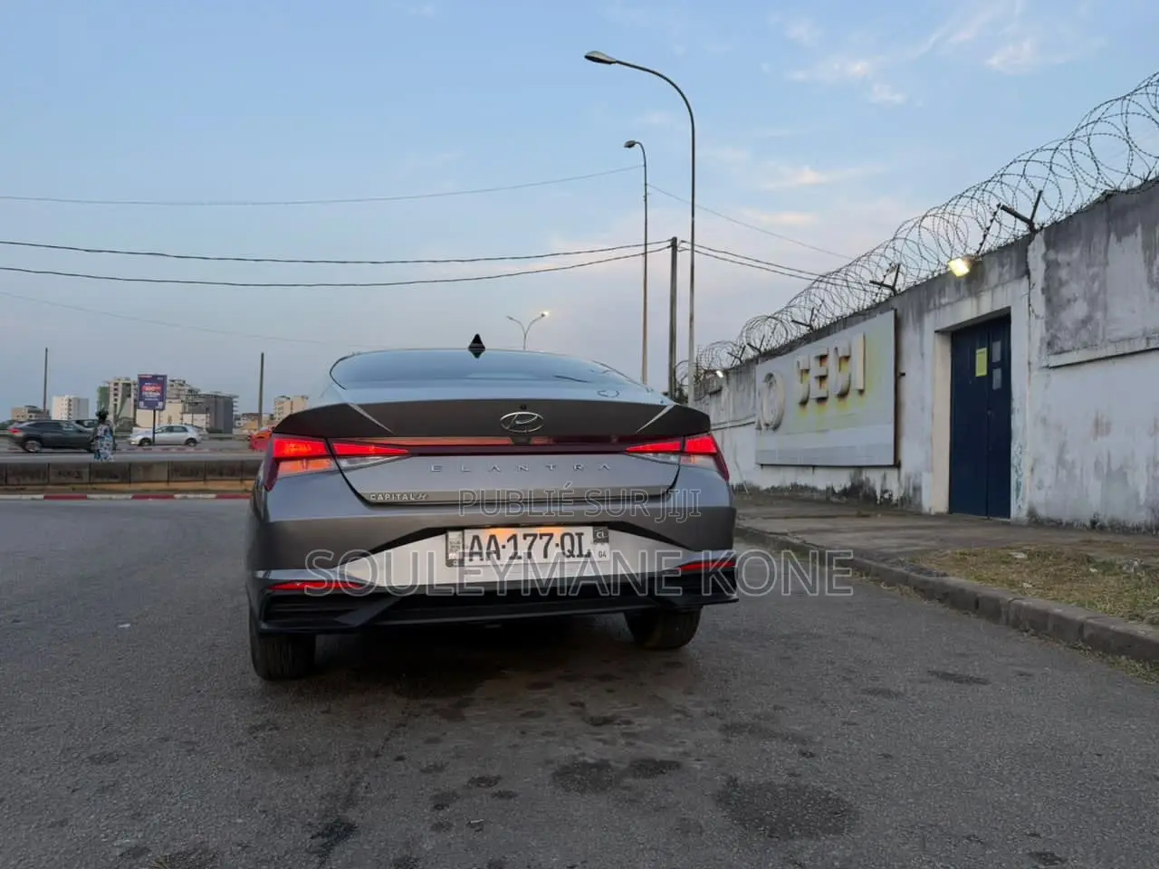 Hyundai Elantra 2022 Gris