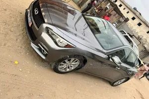 Infiniti Q50 2019 Autre