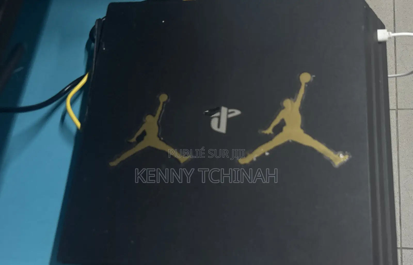 Playstation 4 +1 Manette