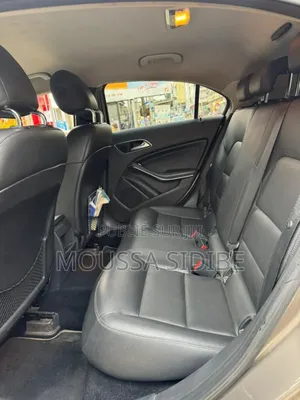 Mercedes-Benz C180 2014 Marron