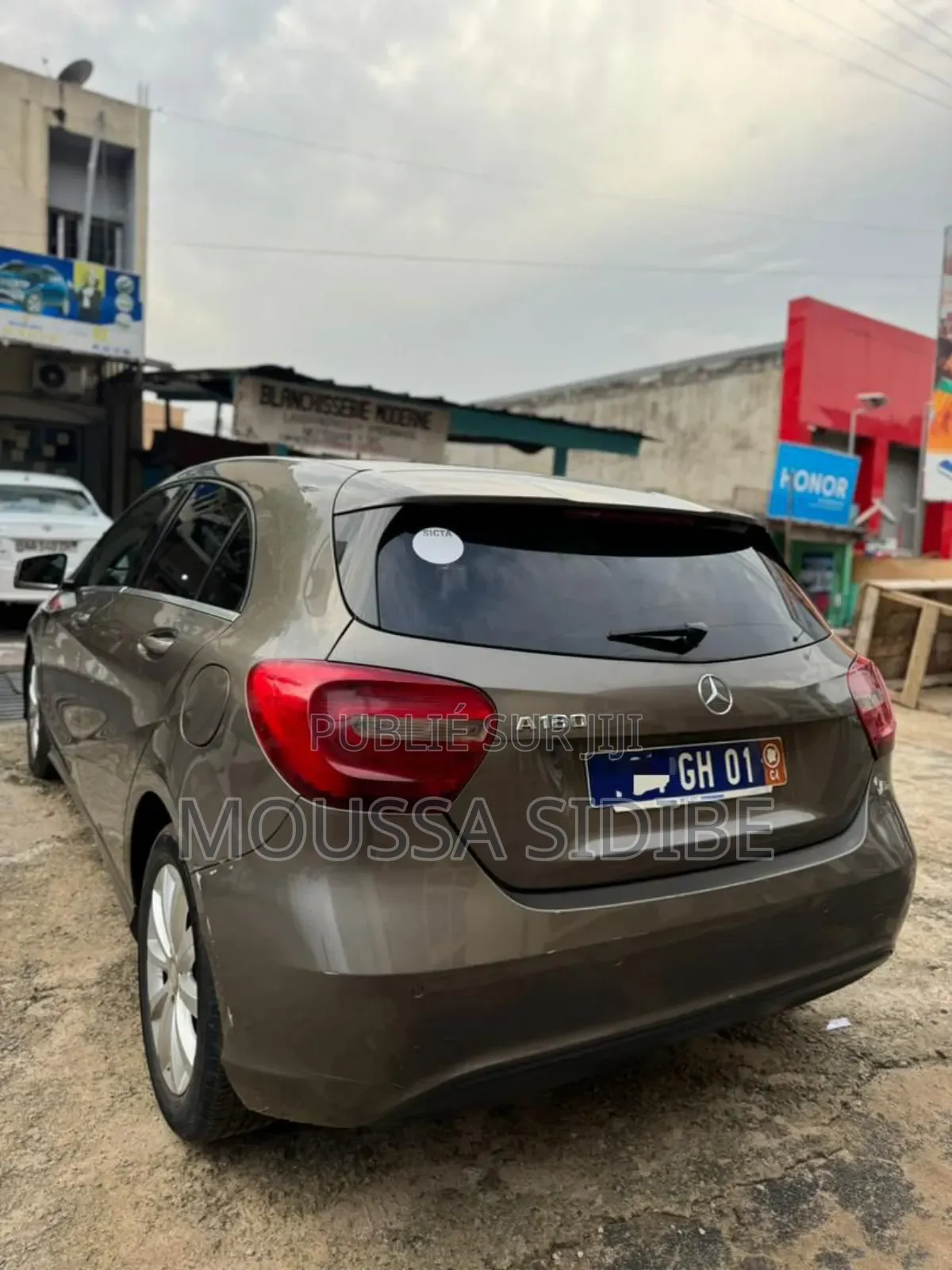 Mercedes-Benz C180 2014 Marron