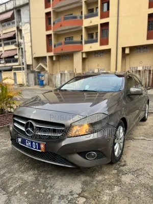 Mercedes-Benz C180 2014 Marron