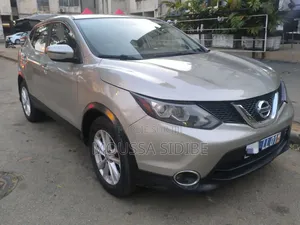 Nissan Qashqai 2017 Gris