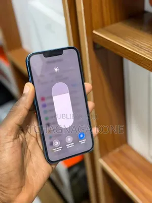 New Apple iPhone 13 128 GB Bleu