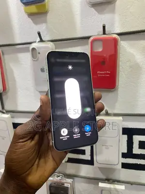 New Apple iPhone 12 64 GB Vert