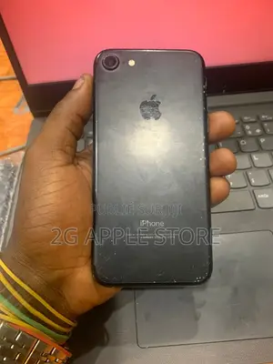 New Apple iPhone 7 32 GB Black