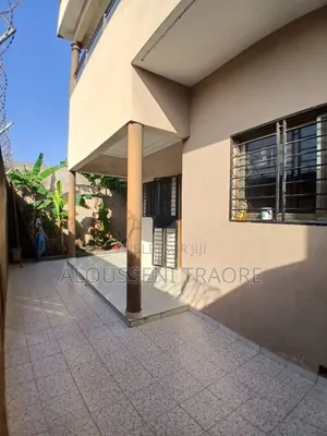 Villa Duplex À Louer