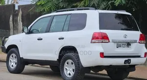 Toyota Land Cruiser 2011 Blanc