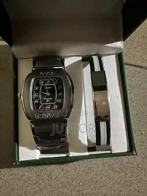 Montre Original Super Propre Encore Nouveau