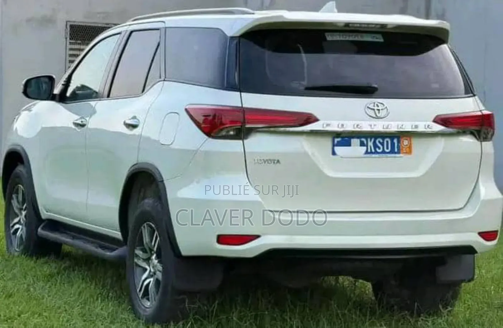 Toyota Fortuner 2021 Blanc