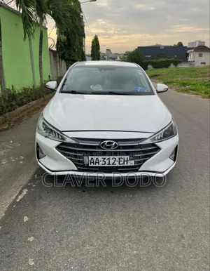 Hyundai Avante 2020 Blanc