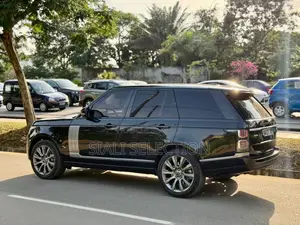 Land Rover Range Rover Vogue 2016 Black