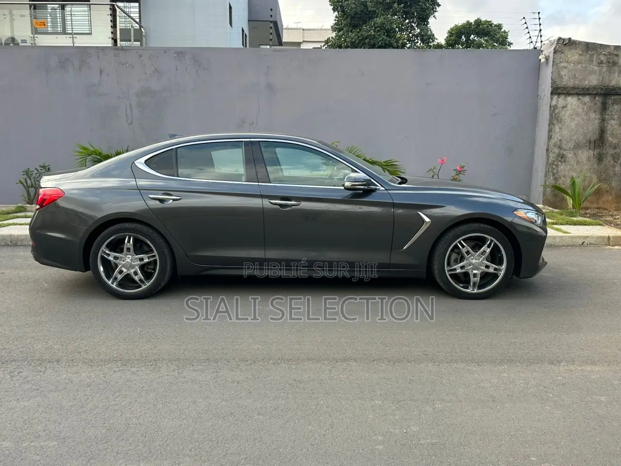 Genesis G70 2021 Gris