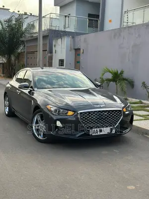 Genesis G70 2021 Gris