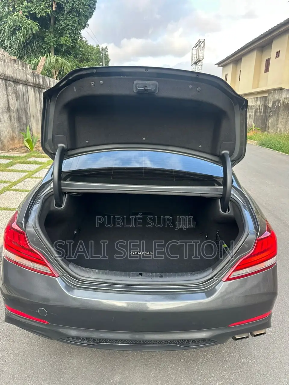 Genesis G70 2021 Gris