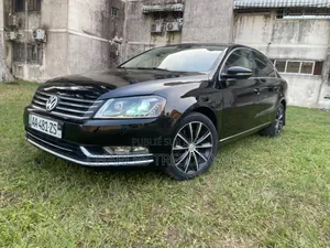 Volkswagen Passat 2015 Black