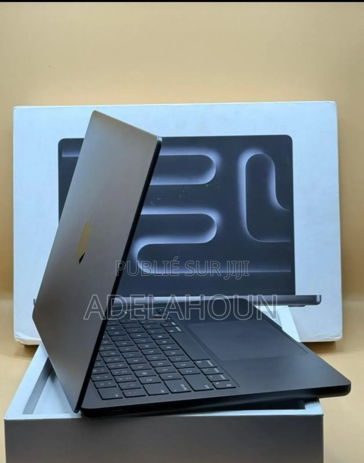 Neuf Apple MacBook Pro M1 32GB Intel Core Ultra 7 SSHD+SSD 1T