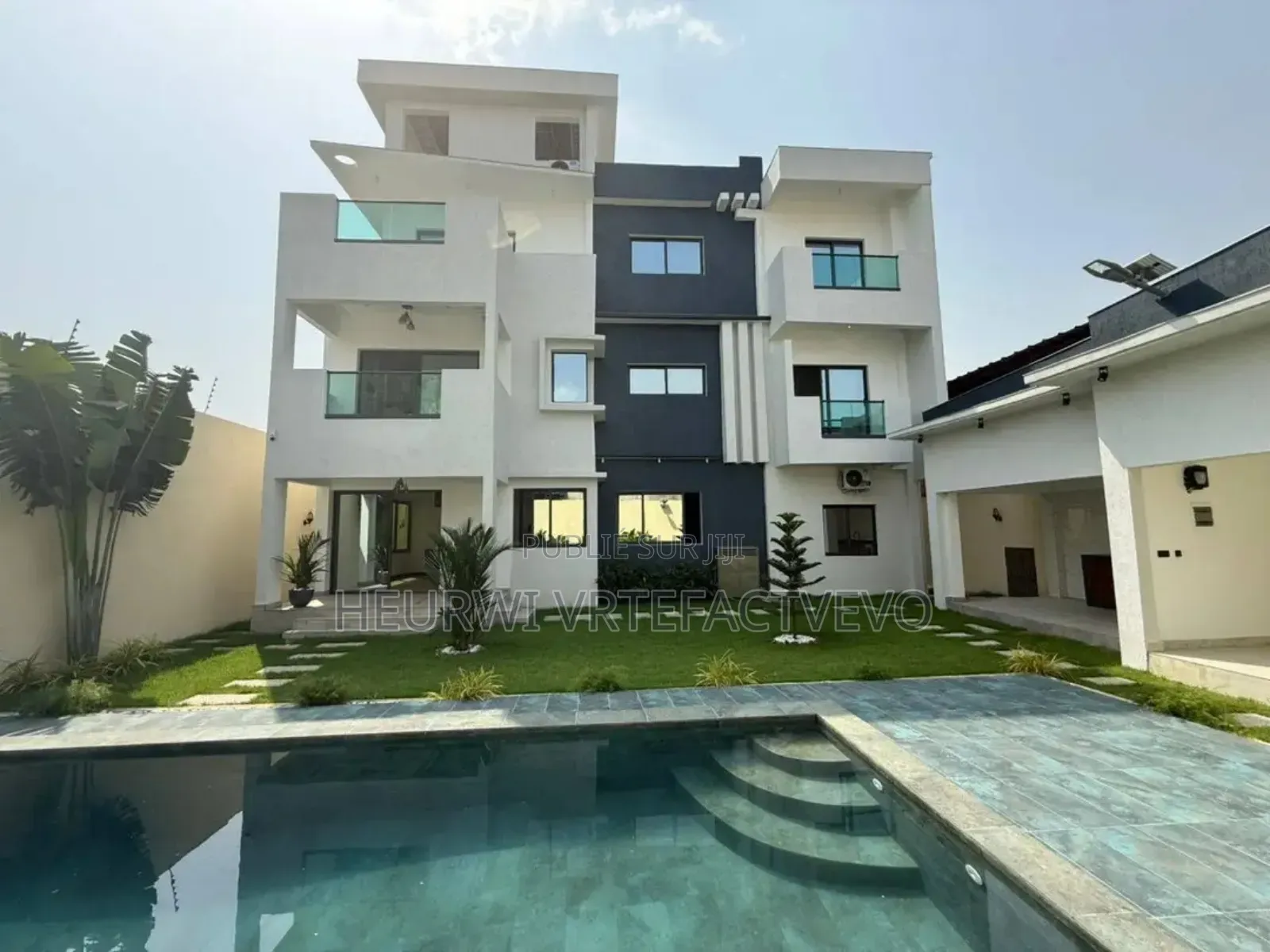 8chbre Duplex dans Abatta, Cocody à Vendre